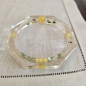 Really Cool Vintage Clear Lucite Octagonal Bangle Bracelet w/ Encased Flowers